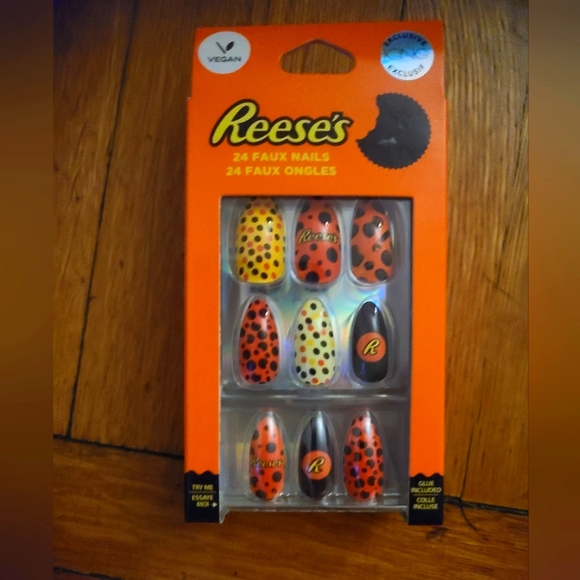 Reese's faux nails (box of 24) NIP - Picture 2 of 2